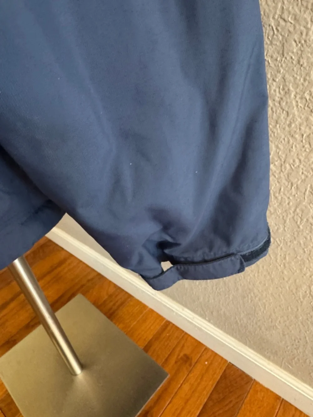 The‎ North Face Men's Navy Hooded Raincoat with Gray Chest Panel size XL